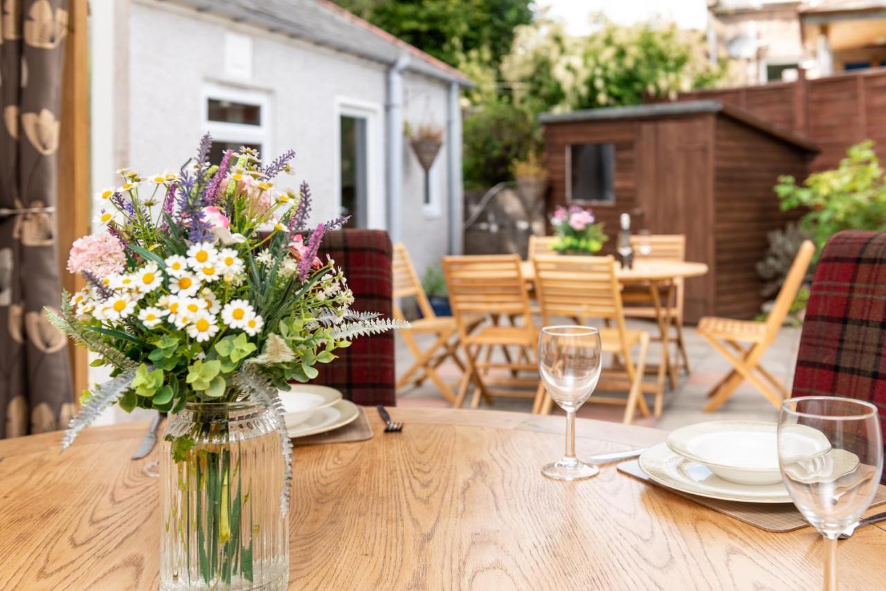 Dormie Cottage, Lovely Bright And Spacious Bungalow With Wood Fire 발라터 외부 사진
