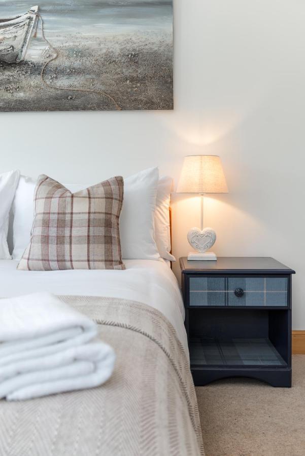 Dormie Cottage, Lovely Bright And Spacious Bungalow With Wood Fire 발라터 외부 사진
